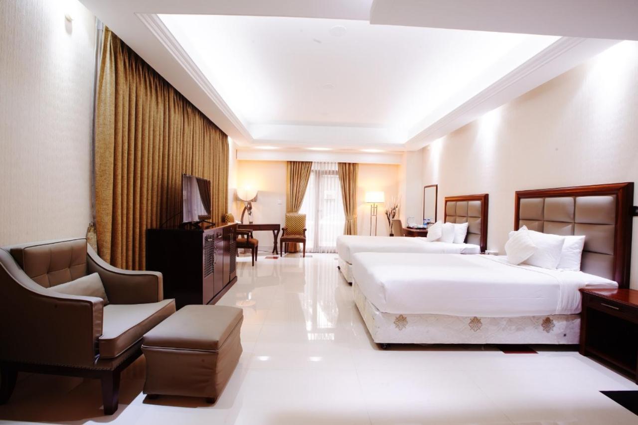 The Royal Paradise Dhaka Extérieur photo