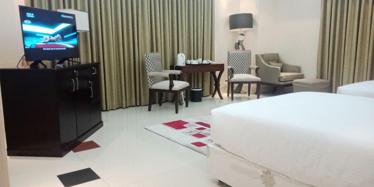 The Royal Paradise Dhaka Extérieur photo