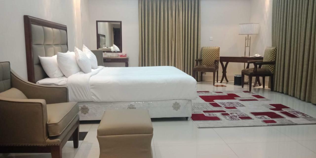 The Royal Paradise Dhaka Extérieur photo